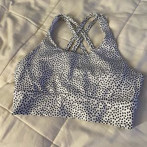 Buff bunny, Rosa sports bra